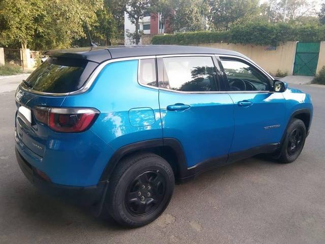 https://images10.gaadi.com/usedcar_image/3468226/original/used_car_2788243_1686036752_4535dd64-2124-4c17-9e96-5224f38aef91.jpg?imwidth=6402
