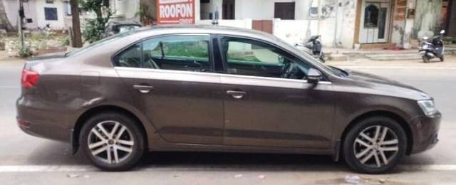 https://images10.gaadi.com/usedcar_image/3468304/original/zz1_crop_img_6483fd5608176_1686371670.jpg?imwidth=6402