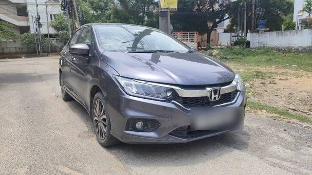 https://images10.gaadi.com/usedcar_image/3468306/original/af4037ff-d932-4f59-852b-cf4954fb6e9c-VCC_1741553_116_1685432730_0e1cd5f1-3526-4fb2-8265-fdfdcbd238d9_226c9dfc-4fbb-418d-8ec6-260a10e91e40.jpg?imwidth=6400