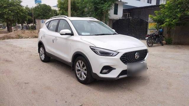https://images10.gaadi.com/usedcar_image/3468361/original/043ce1b3-5bb7-4d6f-8830-63bd4d838b8a-VCC_1741523_116_1685429894_dc1a3214-c557-4f59-8ce7-3e4c89902b71_cc72ff47-e04f-47a5-a6a8-d8c8c9f446e0.jpg?imwidth=6400