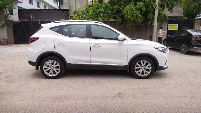 https://images10.gaadi.com/usedcar_image/3468361/original/91950f03-da28-4f71-9a94-05e529662353-VCC_IMG_1685428299455_1741523_97_1685428855_dc1a3214-c557-4f59-8ce7-3e4c89902b71_cc72ff47-e04f-47a5-a6a8-d8c8c9f446e0.jpg?imwidth=6401