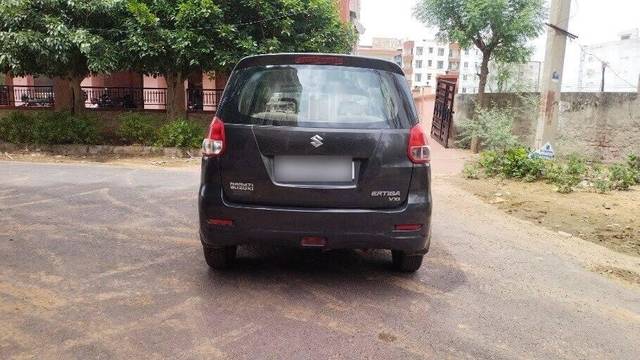 https://images10.gaadi.com/usedcar_image/3468363/original/102f6853-d09a-4885-a028-4b2e44c65682-VCC_1741618_96_1685437948_6832bb33-1b7b-48b3-badd-f8723a0c4ce3.jpg?imwidth=6402