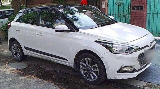 https://images10.gaadi.com/usedcar_image/3468440/original/zz1_crop_img_64801d859211c_1686117765.jpg?imwidth=6400