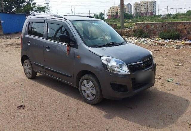 https://images10.gaadi.com/usedcar_image/3468565/original/3064294a-b22d-4b48-a593-57baee654807-VCC_1741675_116_1685444222_7c4a6b77-269c-4554-90dd-bb2c13004387.jpg?imwidth=6400