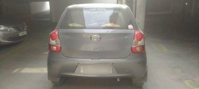 https://images10.gaadi.com/usedcar_image/3468762/original/edc4bd88-d14d-4913-9ddd-ab7cabed65bf-VCC_1741724_96_1685448966_499adc18-aa62-4a8e-92a3-9f5b7ec0d083.jpg?imwidth=6402