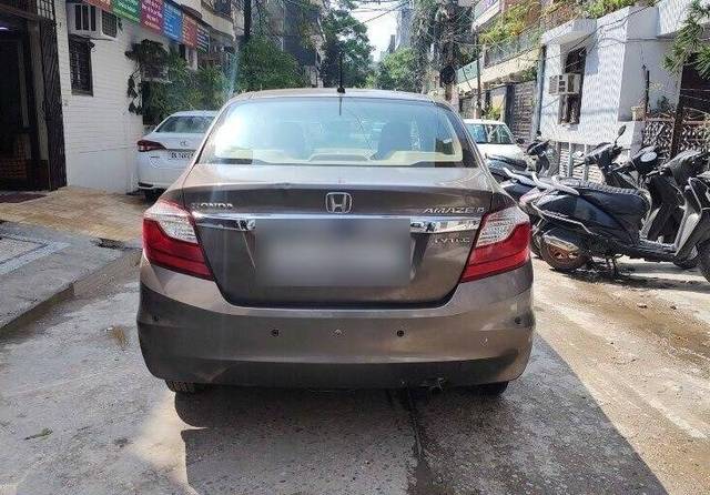 https://images10.gaadi.com/usedcar_image/3469180/original/123ad8b4-e1f1-438f-a00a-96fff1438e7e-VCC_1741829_96_1685510859_c7bb5e76-682e-4174-8a8b-b395f23d0c27.jpg?imwidth=6402