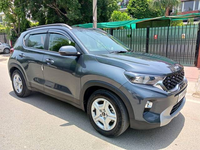 https://images10.gaadi.com/usedcar_image/3469257/original/usedcar_whatsappimage2023_06_08at122607_2789102_1686291392_a83bb27b-76c9-46b8-87b5-298b9068b65b.jpeg?imwidth=6400
