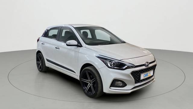 https://images10.gaadi.com/usedcar_image/3469443/original/slot__11675519793-595aece8cc174ea7a781f800f4e3f49a-Exterior-8.jpg?imwidth=6400