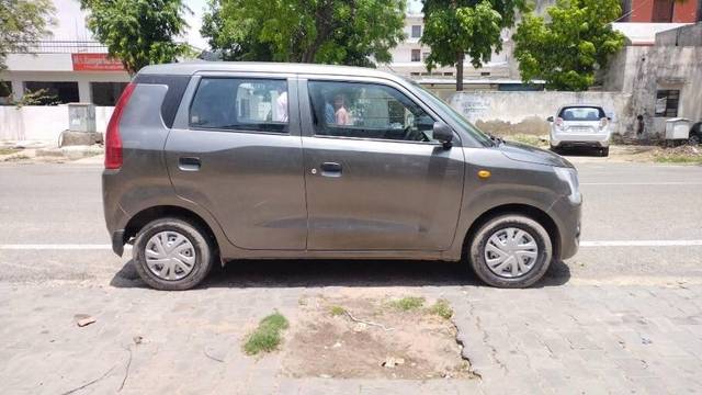 https://images10.gaadi.com/usedcar_image/3469541/original/60190dc8-82af-405a-8ed5-165ba108d380-VCC_IMG_1685518711081_1741901_97_1685518924_5fe94c72-4c81-4977-8482-2a4e89fe7087.jpg?imwidth=6401