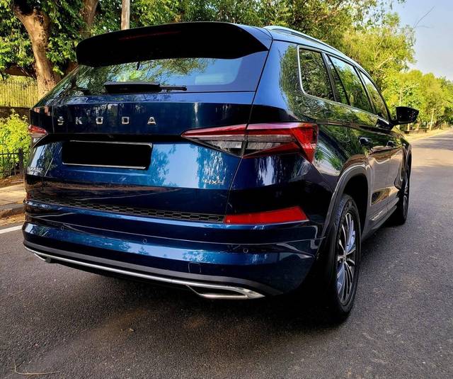 https://images10.gaadi.com/usedcar_image/3469606/original/zz1_crop_img_64815b64dde19_1686199140.jpeg?imwidth=6402