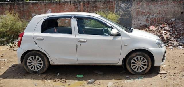 https://images10.gaadi.com/usedcar_image/3469625/original/24e46c52-68fa-4cb5-9559-3c019d04e721-VCC_IMG_1685523175409_1741940_97_1685523754_dc0d8048-09e4-458c-8d33-62b83bc892ac.jpg?imwidth=6400