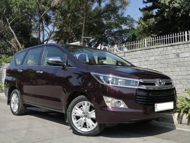 https://images10.gaadi.com/usedcar_image/3469720/original/used_car_2789499_1686145442_cb72b028-df22-4f10-90aa-80cf04d1de51.jpg?imwidth=6400