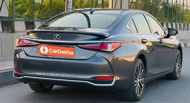 https://images10.gaadi.com/usedcar_image/3469884/original/zz1_crop_img_6484002de5630_1686372397.jpg?imwidth=6401