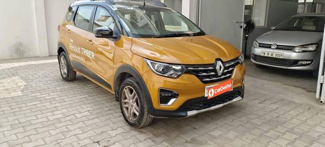 https://images10.gaadi.com/usedcar_image/3469942/original/used_car_2789632_1686206018_325ed48d-4a31-469d-a4b6-d9a985bb0cc6.jpg?imwidth=6400
