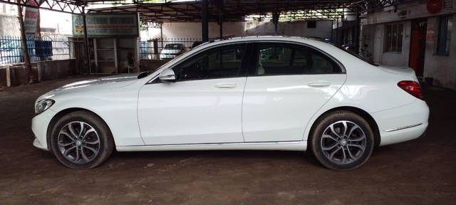 https://images10.gaadi.com/usedcar_image/3470078/original/94b7e362-5be7-403a-a6bd-c022fb82c770-used_car_2789739_1687861795_1dabc1f4-c427-4e28-b96f-091d4611ec0e.jpg?imwidth=6401