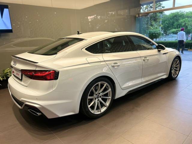 https://images10.gaadi.com/usedcar_image/3470102/original/usedcar_whatsappimage2023_04_25at64632pm_140381686215132_1686215301_4ef45414-f9f5-4899-9d15-833c08d5ce3b.jpeg?imwidth=6401