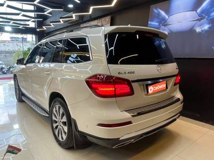 Mercedes-Benz GLS 400 4MATIC Mercedes-Benz GLS 400 4MATIC