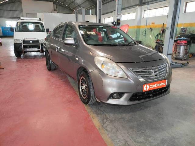 https://images10.gaadi.com/usedcar_image/3470708/original/cb0b05ba-b872-4e7d-b1da-8e61c16448d9_3905ccd7-fecf-4bca-ad9e-4e838bf2c3cc.jpg?imwidth=6400