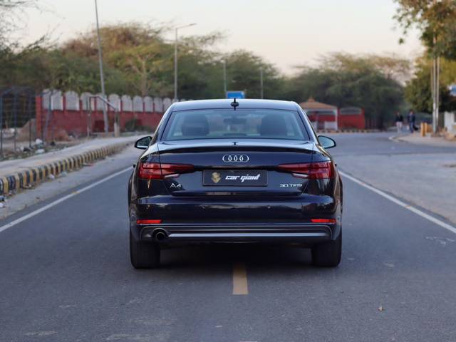 https://images10.gaadi.com/usedcar_image/3471135/original/used_car_2790638_1686303081_1a3a15df-f50a-45a5-84f9-123c1e494d1f.jpg?imwidth=6402