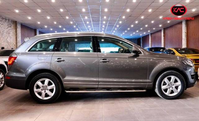https://images10.gaadi.com/usedcar_image/3471314/original/used_car_2790801_1686309308_4559b80d-81aa-4f97-8aa1-719dc2c058b2.jpg?imwidth=6401