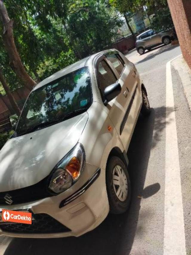 https://images10.gaadi.com/usedcar_image/3472181/original/18571da9-86fc-4c80-a110-aac802f02475_cc6cd7fe-8f8d-48d3-a701-42b51cb18a7b.jpg?imwidth=6401