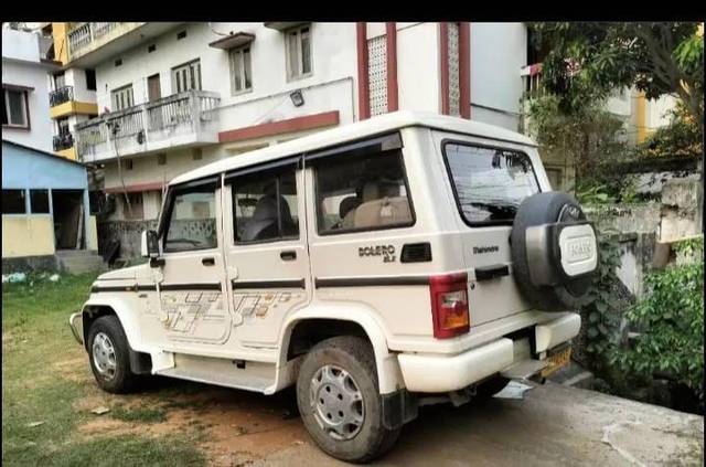 https://images10.gaadi.com/usedcar_image/3472196/original/e4a0cc0b-b0bf-4e6b-a6b3-918f3e28075f_d2ae8a4f-04f2-4472-800f-2d9662081baa.jpg?imwidth=6400