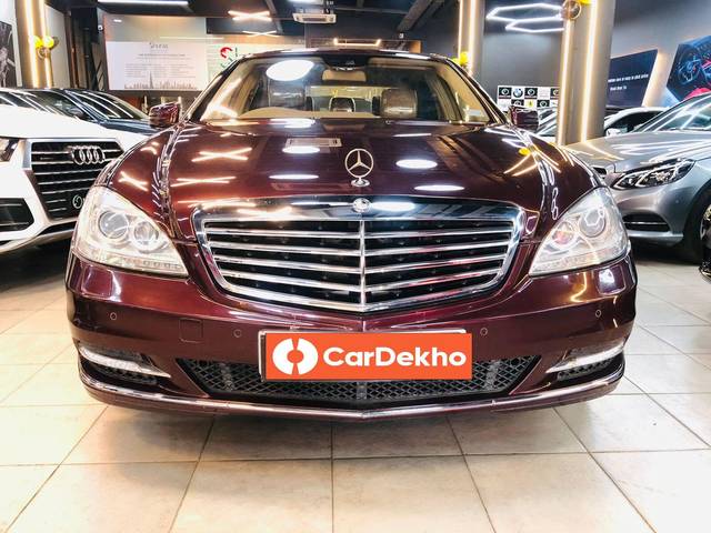https://images10.gaadi.com/usedcar_image/3473724/original/used_car_2792762_1686559935_1021b10d-ab14-4f3f-abd0-40ee03160038.jpg?imwidth=6400