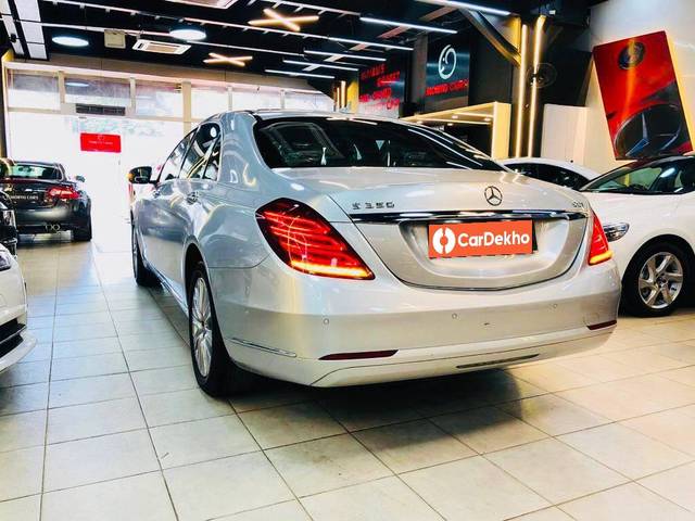 https://images10.gaadi.com/usedcar_image/3473736/original/used_car_2792771_1686560205_fb8fb27e-8220-4eb0-8b4e-82b3b3a9b545.jpg?imwidth=6402