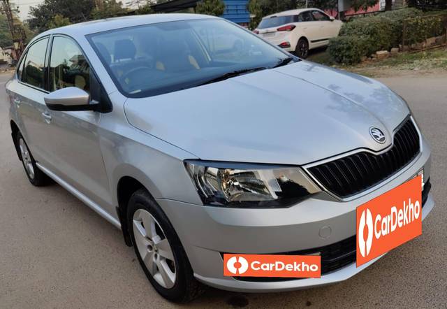 https://images10.gaadi.com/usedcar_image/3477166/original/2a750815-cb0c-48ab-aebd-54d096823c2d-used_car_2795472_1686900655_be66bdc1-03b5-4c9d-833a-73ceaf287e46.jpg?imwidth=6400