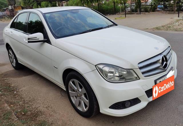 https://images10.gaadi.com/usedcar_image/3477231/original/dec7ab8e-ccac-460d-b95e-415c3d2f285c-used_car_2795533_1686901771_60884626-a0c0-44b0-9715-7d34b9257761.jpg?imwidth=6401