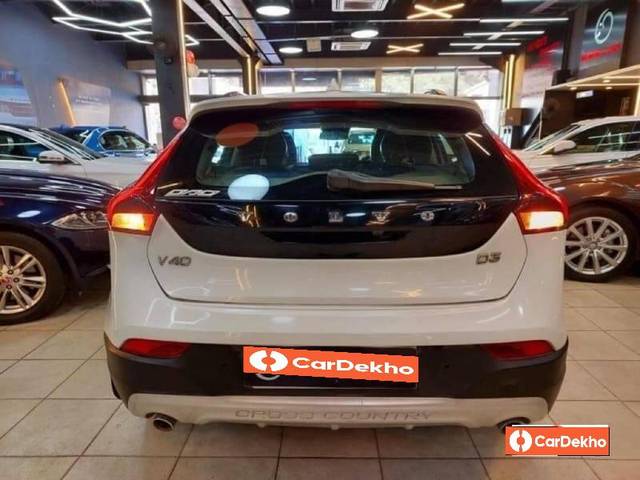 https://images10.gaadi.com/usedcar_image/3479253/original/d7e43ee8-be14-48d6-8afc-6bbc3cdeb0c6-used_car_2797129_1687088268_69918db1-4d7e-4531-bf32-03de35fceca6.jpg?imwidth=6402