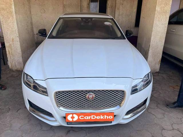 https://images10.gaadi.com/usedcar_image/3479781/original/90aa48bb-851c-4ee3-a946-a9ea9fd3a484-used_car_2797500_1687162012_4a4a24b5-2370-4119-8f1d-ba2607c57c8b.jpg?imwidth=6402