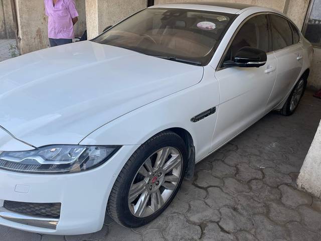https://images10.gaadi.com/usedcar_image/3479781/original/deafd10f-2814-472e-a5eb-79ad1cb56178-used_car_2797500_1687162013.jpg?imwidth=6400