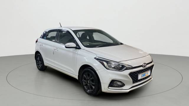 https://images10.gaadi.com/usedcar_image/3479989/original/slot__12987517780-cc6f431cf67546419918f65344f22c2d-Exterior-8.jpg?imwidth=6400