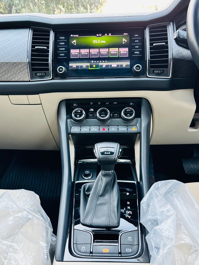 Second-hand 2023 Skoda Kodiaq Style BSVI for sale in New Delhi-18
