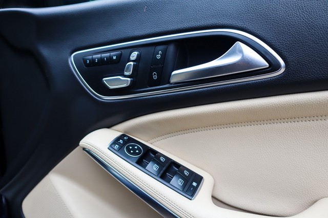 Second-hand 2019 Mercedes-Benz CLA Urban Sport 200d for sale in New Delhi-24