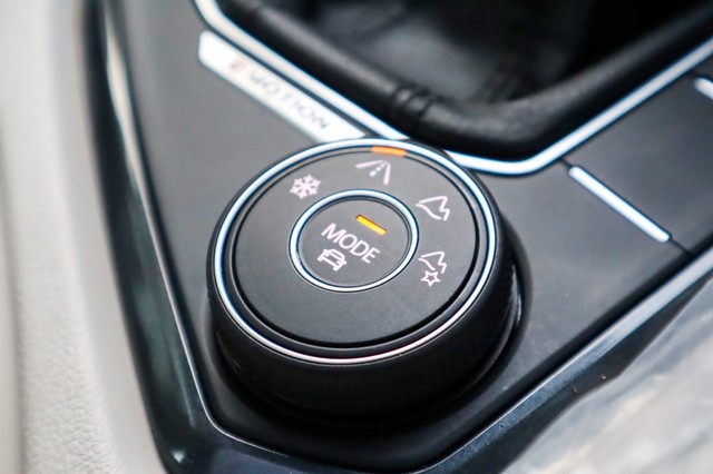 Second-hand 2024 Volkswagen Tiguan 2.0 TSI Elegance for sale in New Delhi-22