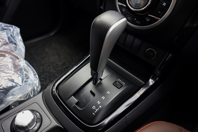 Second-hand 2024 Isuzu V-Cross 4x4 Z Prestige AT for sale in New Delhi-16