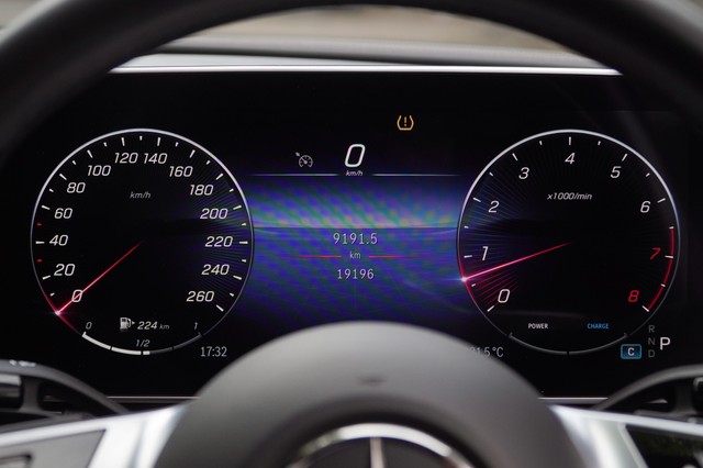 Second-hand 2023 Mercedes-Benz C-Class C 200 BSVI for sale in New Delhi-12