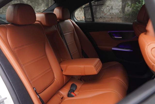 Second-hand 2023 Mercedes-Benz C-Class C 200 BSVI for sale in New Delhi-18