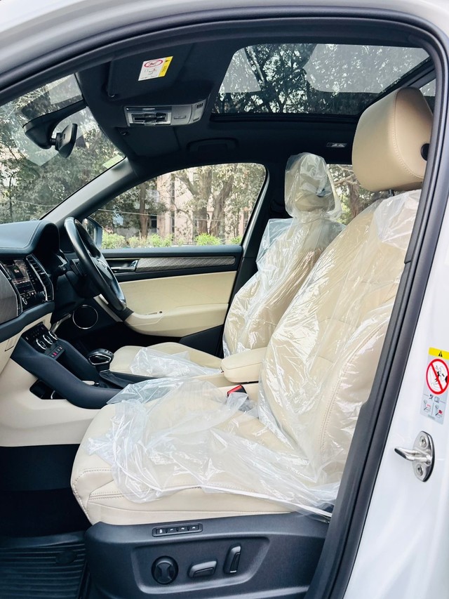 Second-hand 2023 Skoda Kodiaq Style BSVI for sale in New Delhi-15