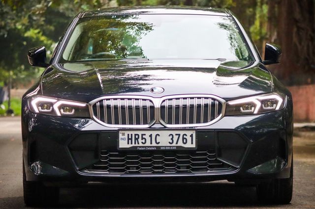 BMW 3 Series Long Wheelbase 330Li M Sport First Edition Second-hand 2023 BMW 3 Series Long Wheelbase 330Li M Sport First Edition for sale in New Delhi