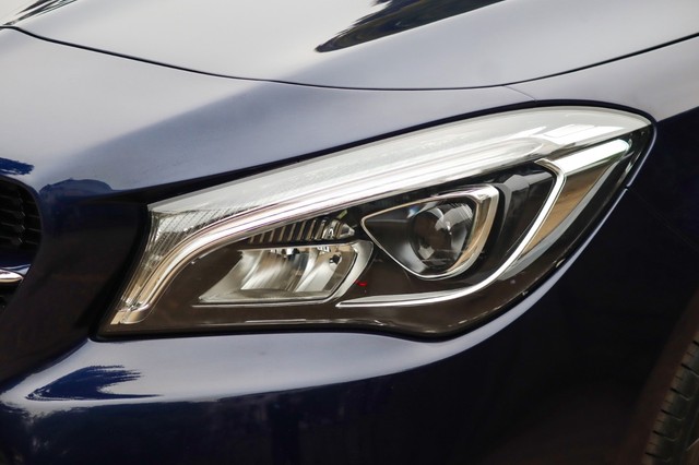 Second-hand 2019 Mercedes-Benz CLA Urban Sport 200d for sale in New Delhi-14