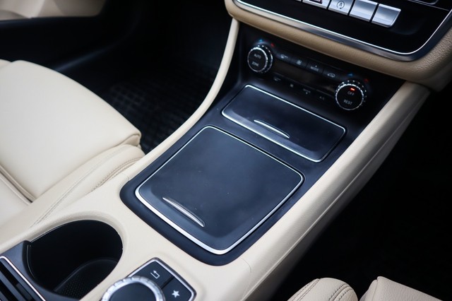 Second-hand 2019 Mercedes-Benz CLA Urban Sport 200d for sale in New Delhi-19