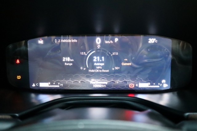 Second-hand 2024 Jeep Meridian Overland 4x2 AT for sale in New Delhi-18