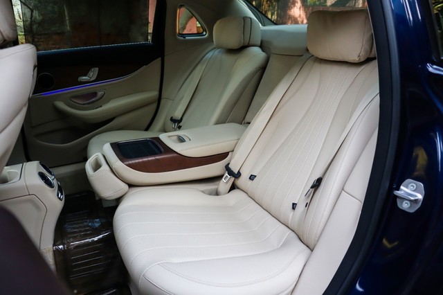 Mercedes-Benz E-Class Expression E 220d Second-hand 2020 Mercedes-Benz E-Class Expression E 220d for sale in New Delhi-26