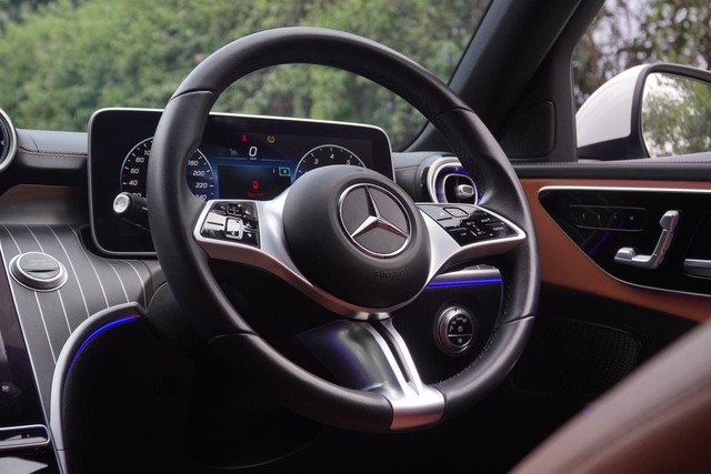 Second-hand 2023 Mercedes-Benz C-Class C 200 BSVI for sale in New Delhi-17