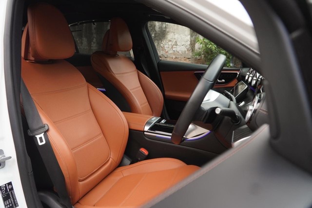 Second-hand 2023 Mercedes-Benz C-Class C 200 BSVI for sale in New Delhi-15