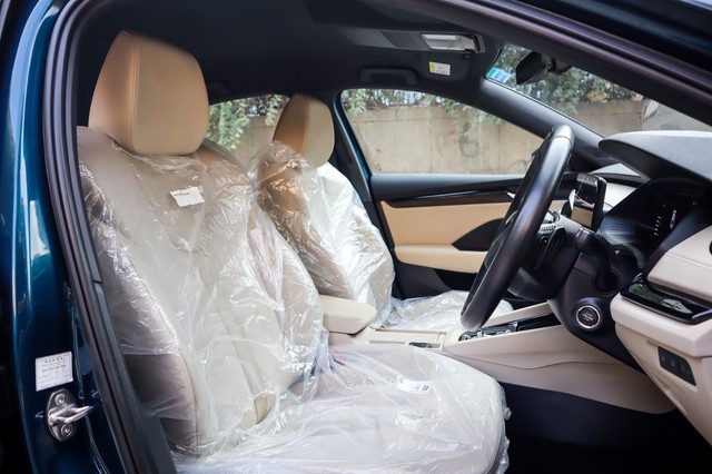 Second-hand 2022 Skoda Octavia Style for sale in New Delhi-20