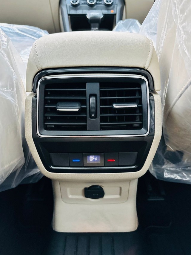 Second-hand 2023 Skoda Kodiaq Style BSVI for sale in New Delhi-16